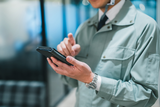 建設業の勤怠管理システム導入ガイド：現場管理の課題と解決策